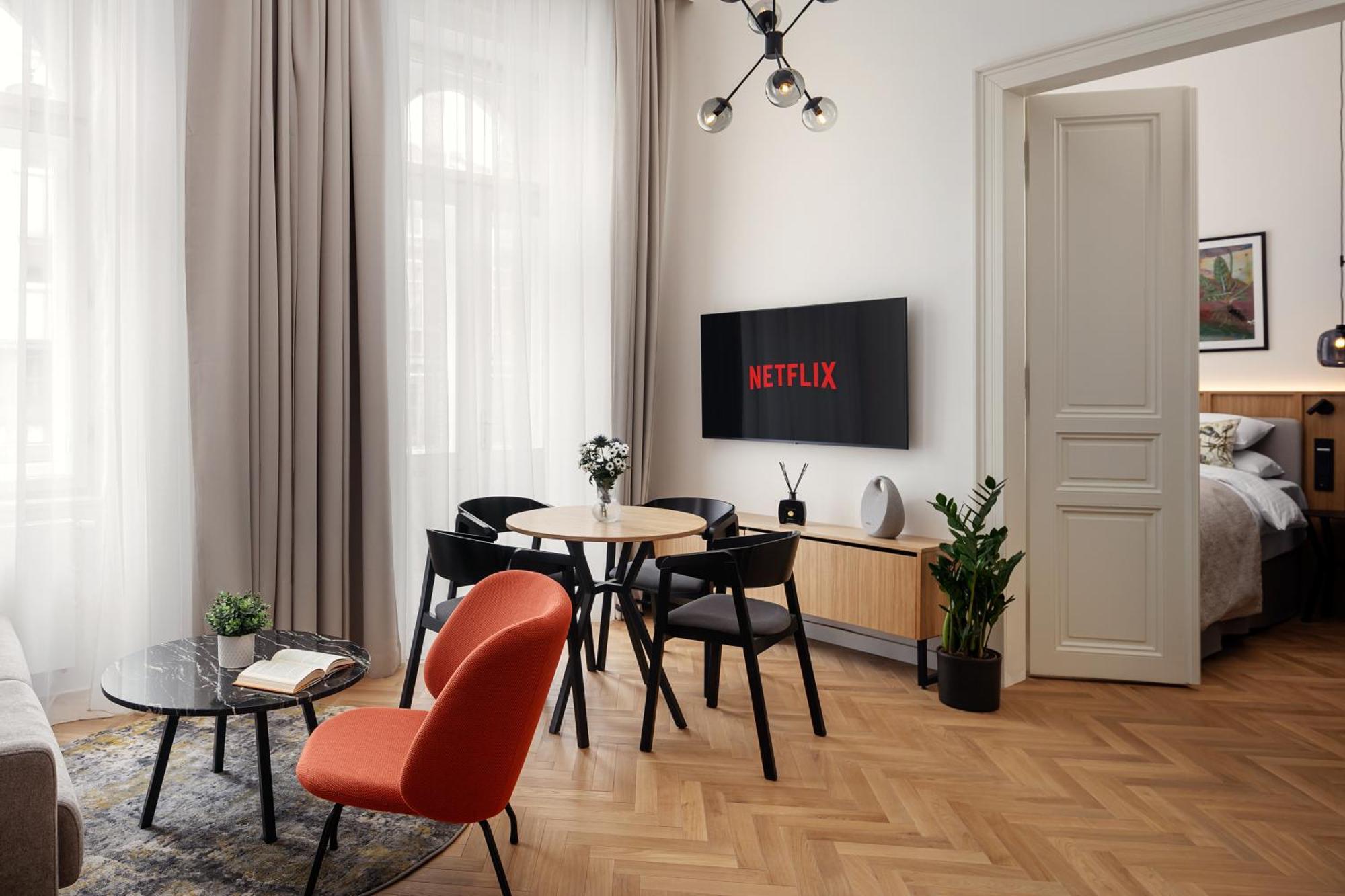 Апарт-готель R16 Residences 5*
