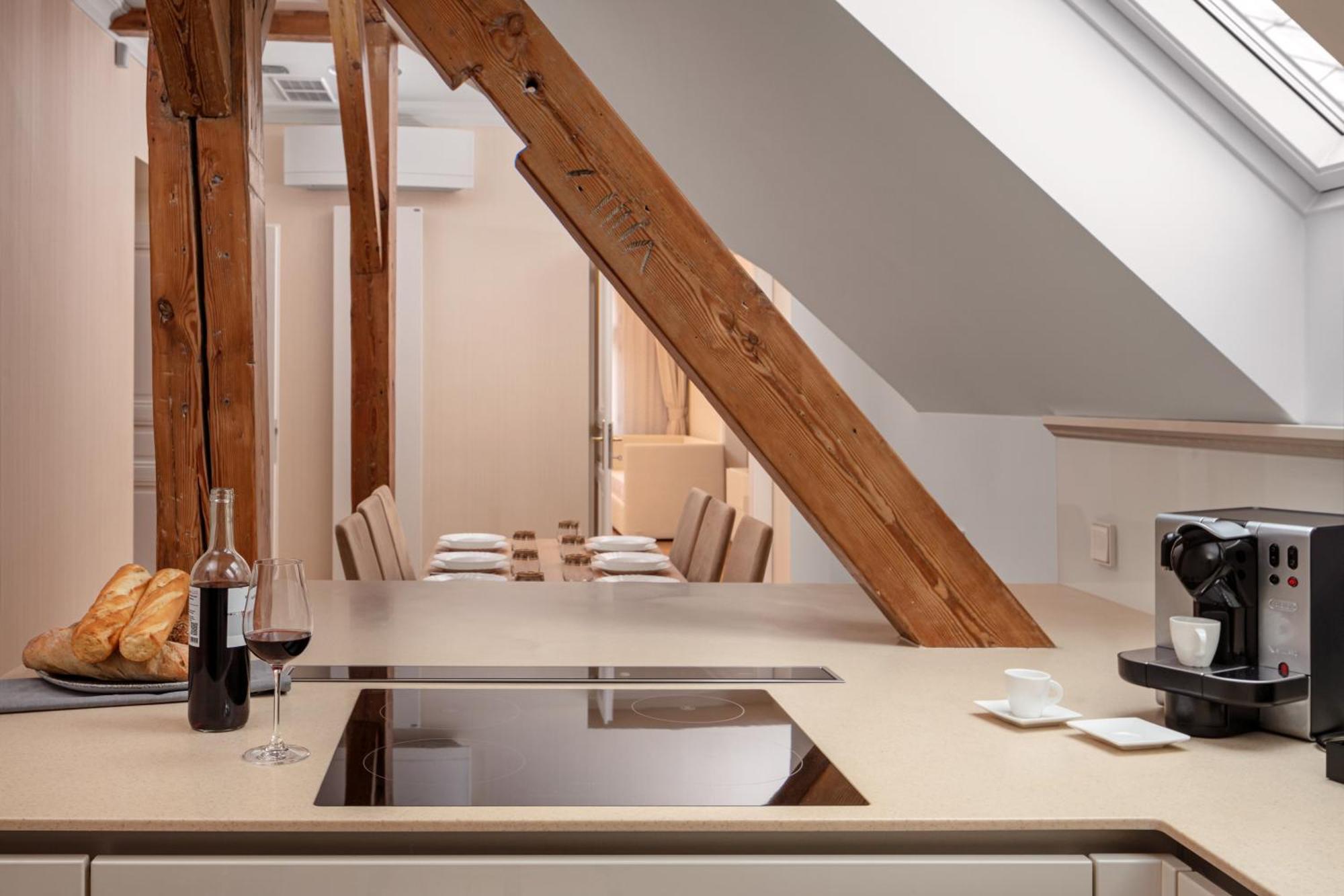R16 Residences Апарт-готель Прага